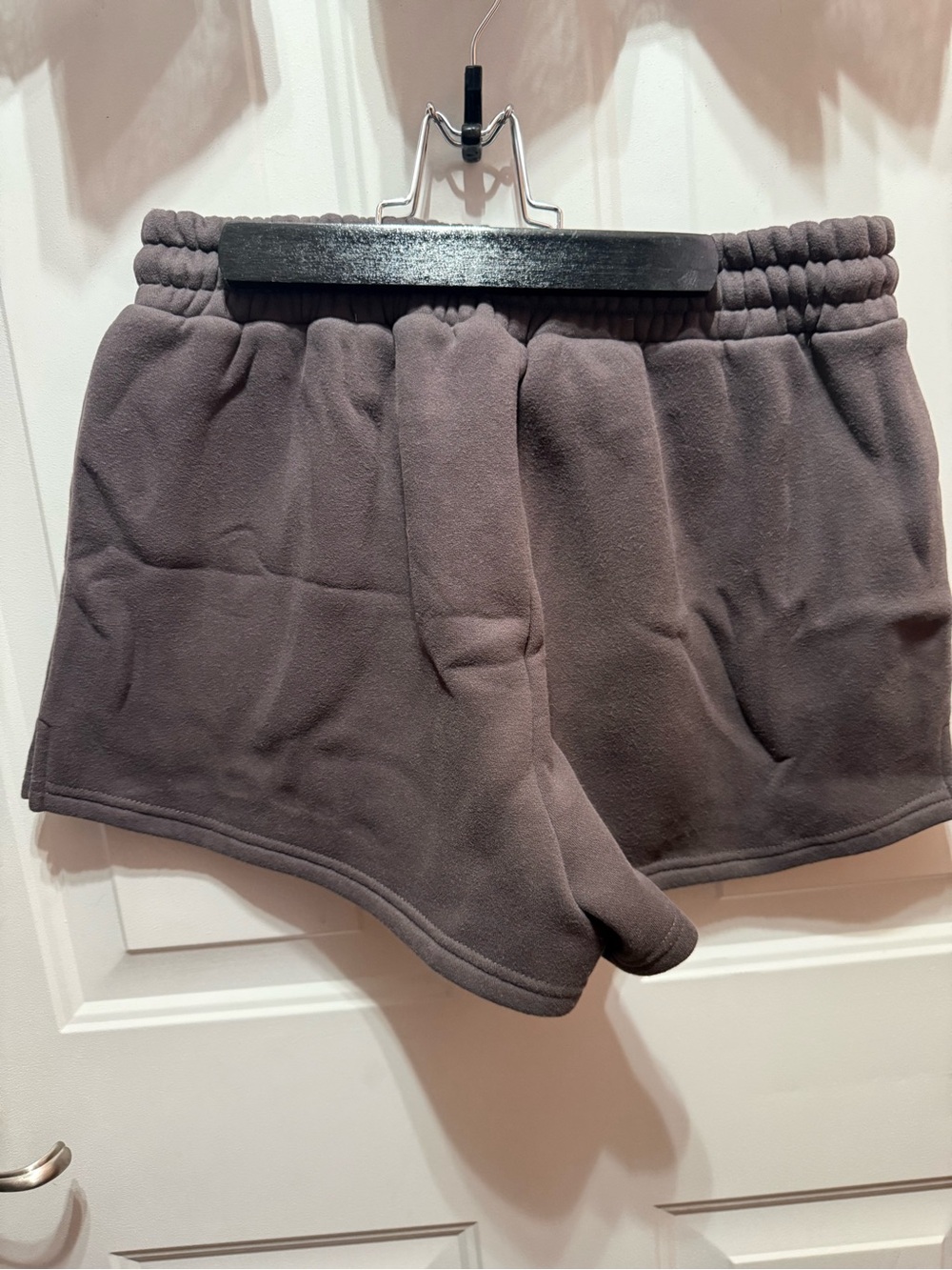 Comfrt Tranquill Collection Women's Charcoal Athletic Shorts M - Picture 4 of 4